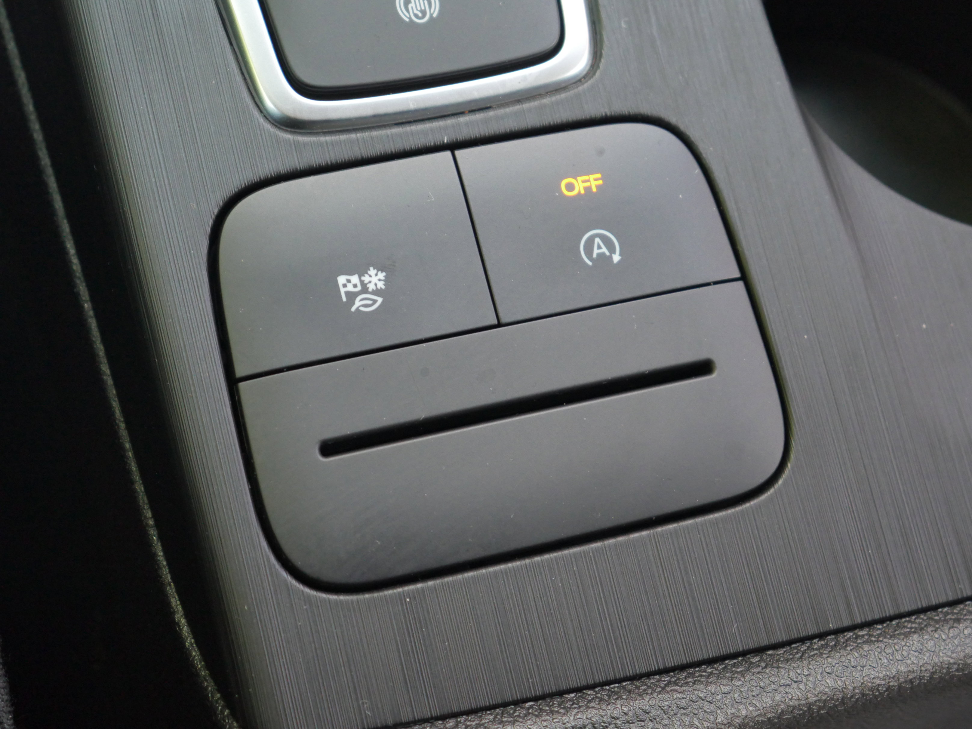 Certified 2024 Ford Escape Active AWD/4WD image 15