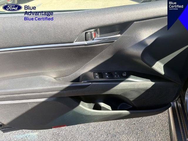 Used 2020 Toyota Camry SE FWD image 14