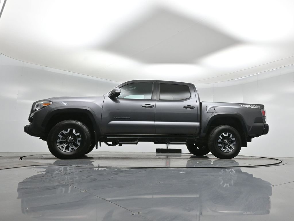 Used 2020 Toyota Tacoma TRD Off-Road w/ Technology Package image 49