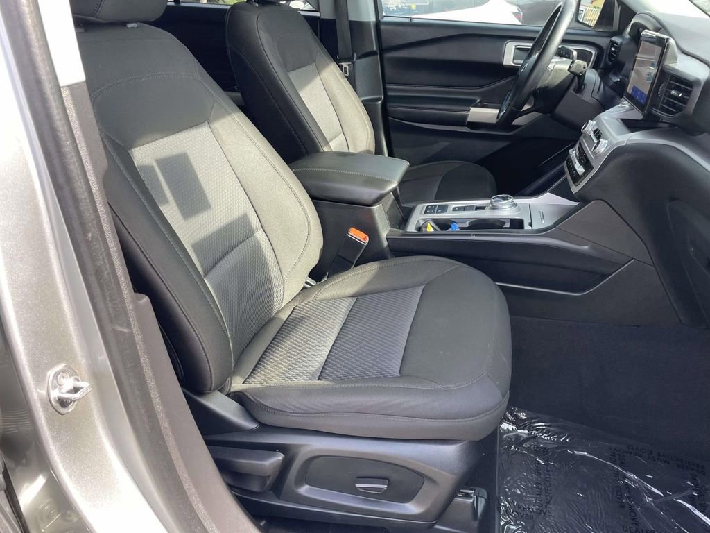 Certified 2023 Ford Explorer XLT image 27