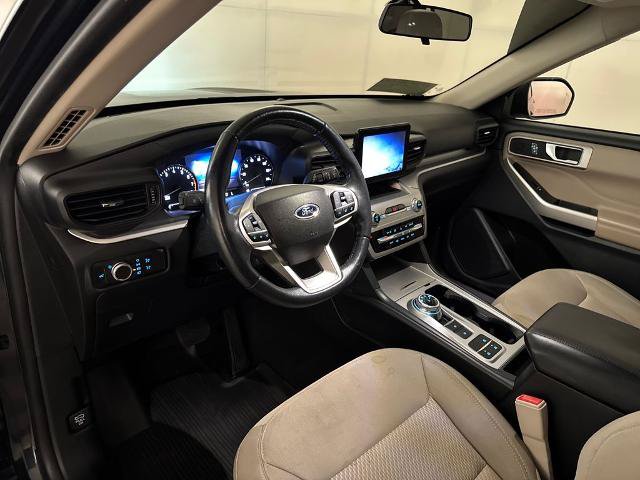 Certified 2022 Ford Explorer XLT RWD image 6