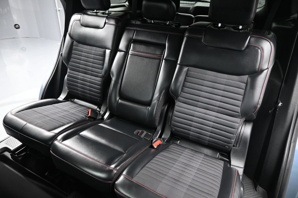 Certified 2025 Ford Explorer ST-Line w/ Premium Package RWD image 20