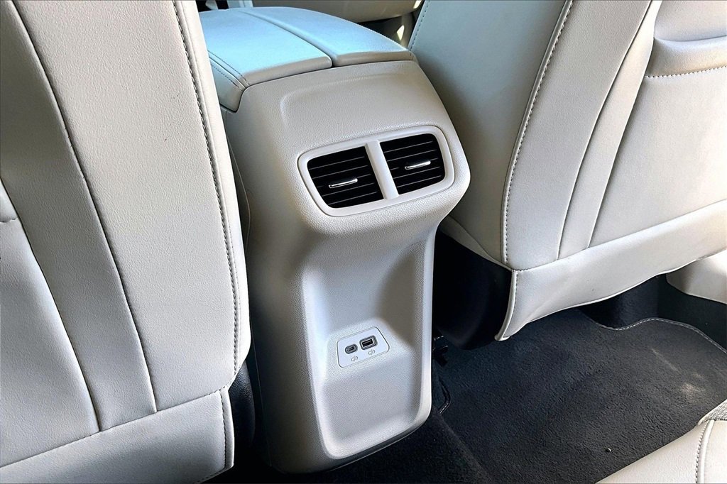 Used 2023 Buick Envision Preferred image 33