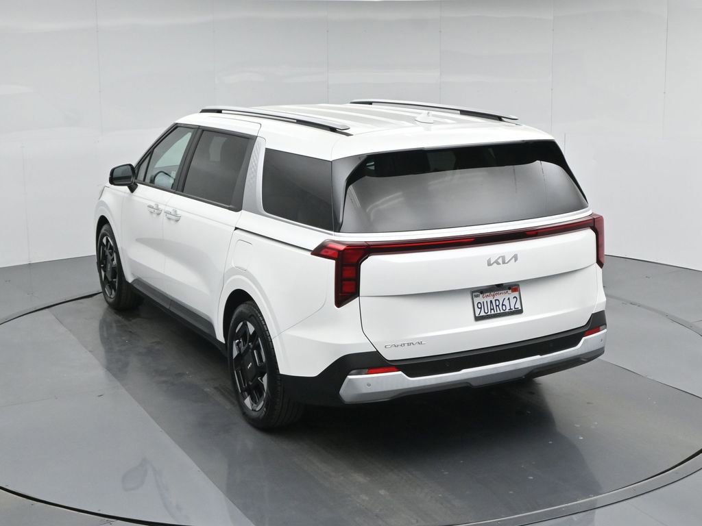 Used 2025 Kia Carnival EX image 42