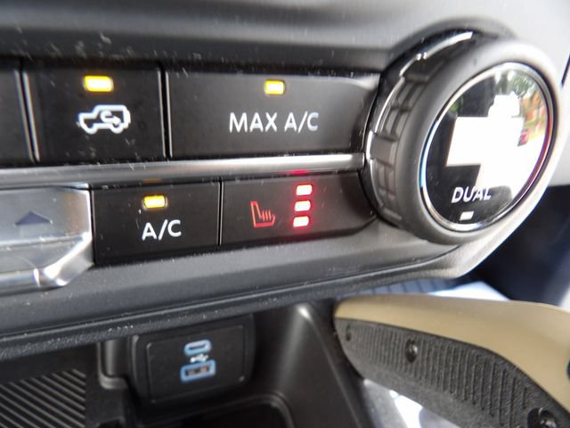 Certified 2025 Ford Bronco Badlands AWD/4WD image 17
