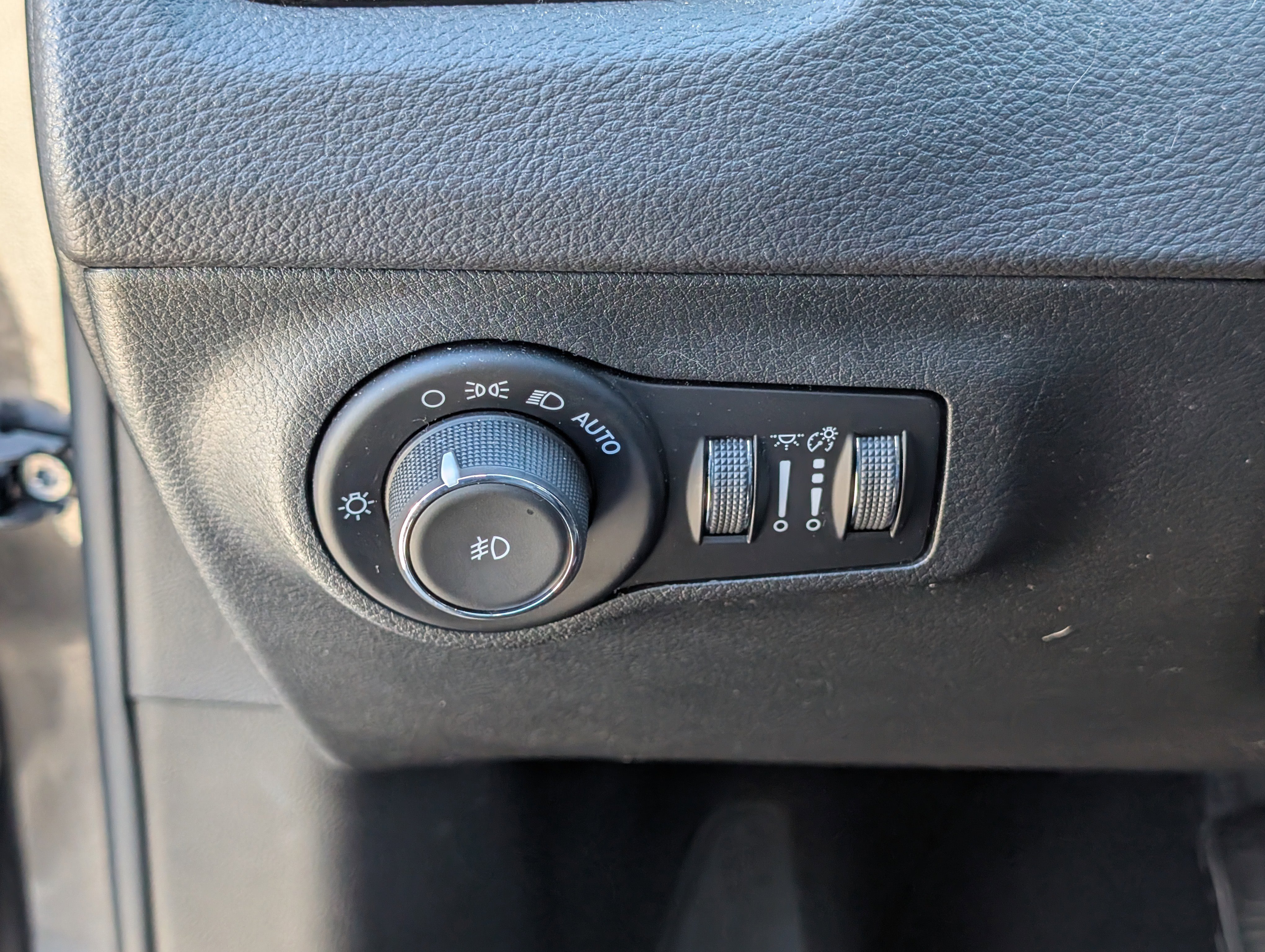 Used 2018 Jeep Compass Limited w/ Safe & Security Group image 22