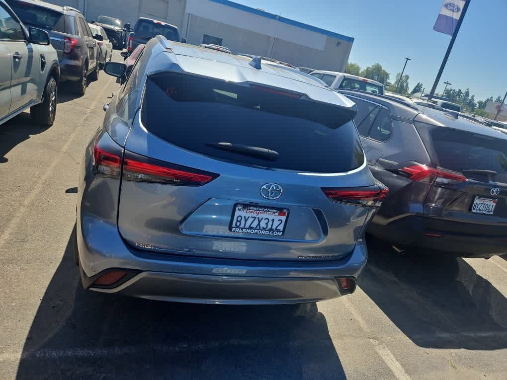Used 2022 Toyota Highlander Platinum AWD/4WD image 7