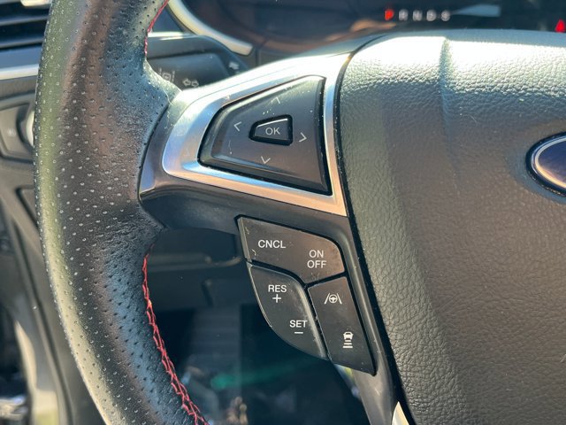 Certified 2020 Ford Edge ST-Line w/ Cold Weather Package FWD image 18