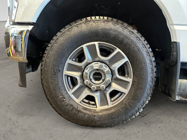 Certified 2025 Ford F350 Lariat w/ FX4 Off-Road Package AWD/4WD image 9