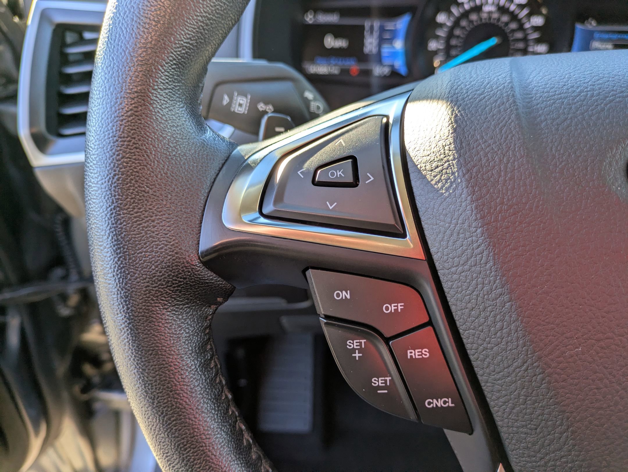 Certified 2022 Ford Edge SEL w/ Convenience Package image 18