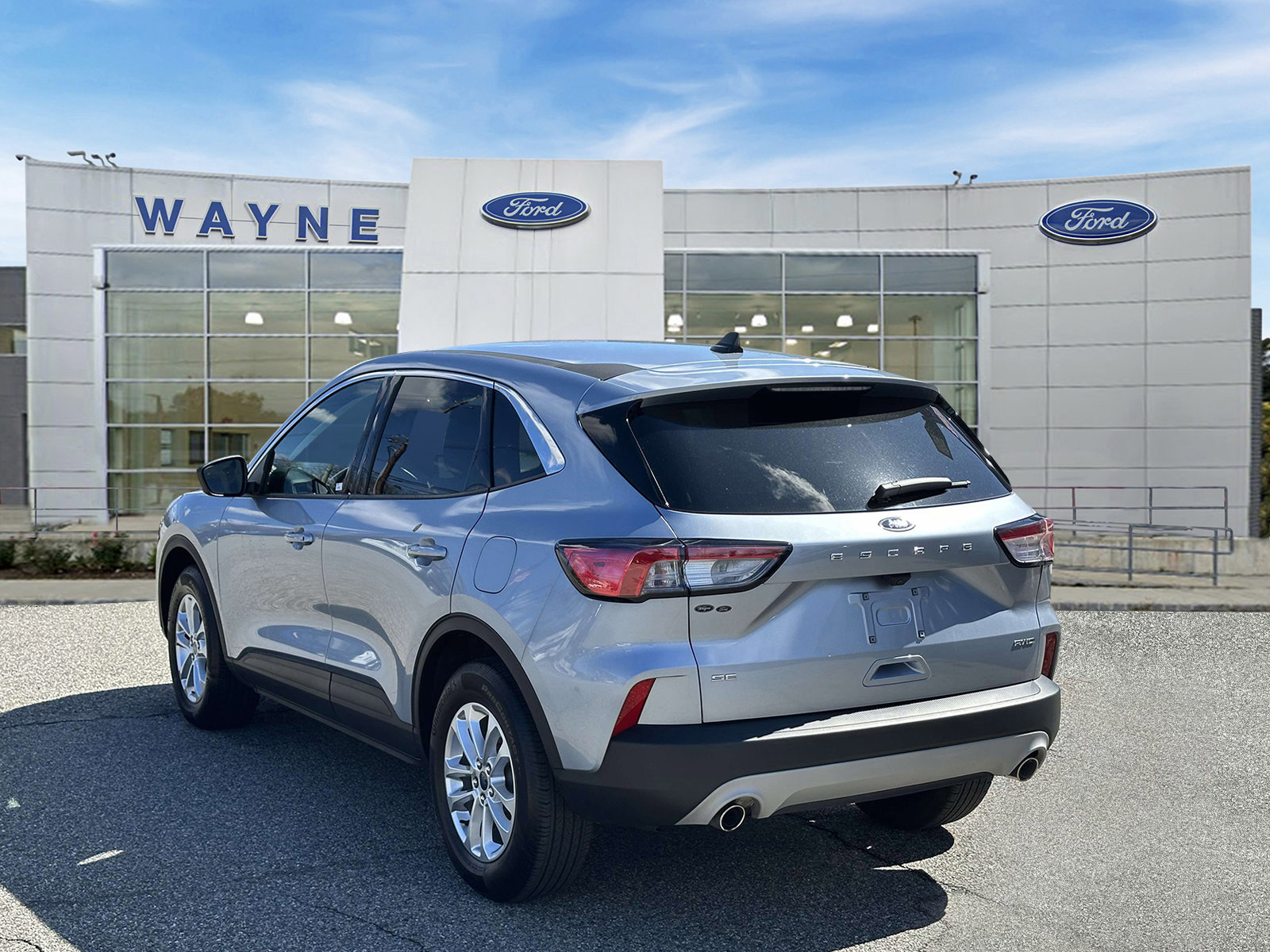 Certified 2022 Ford Escape SE w/ Cold Weather Package image 3