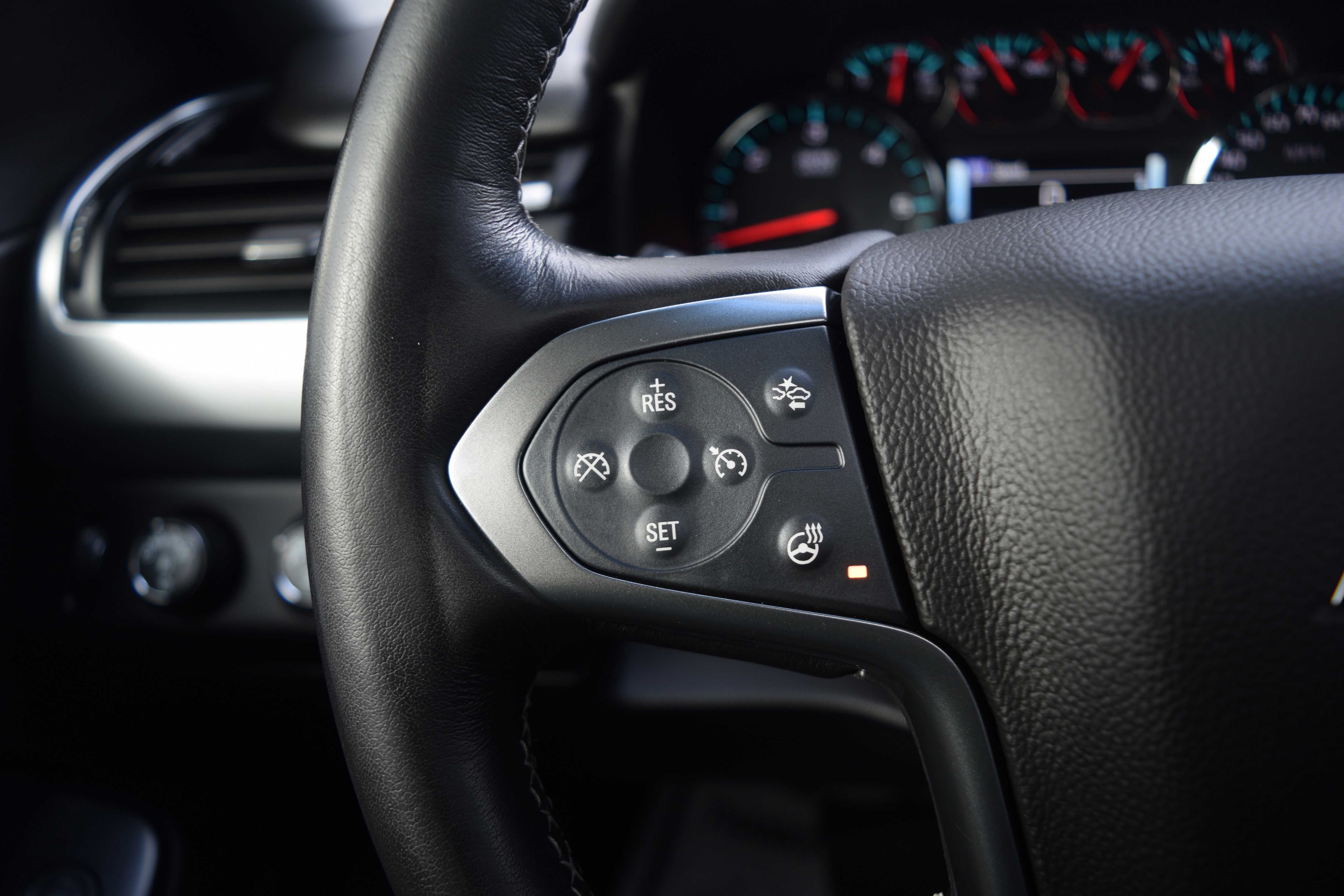 Used 2020 Chevrolet Tahoe LT w/ Luxury Package image 6