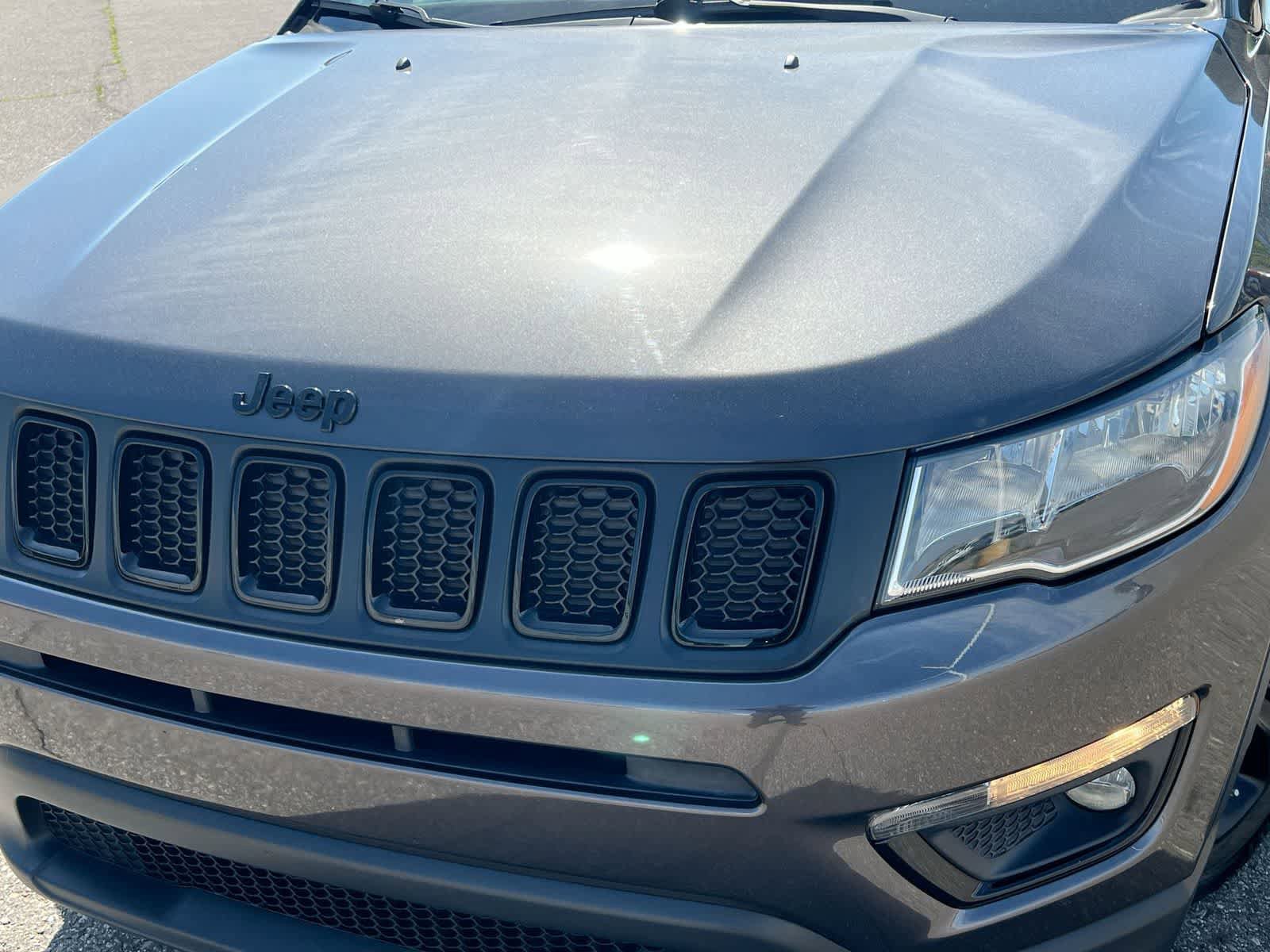 Used 2019 Jeep Compass Latitude FWD image 11