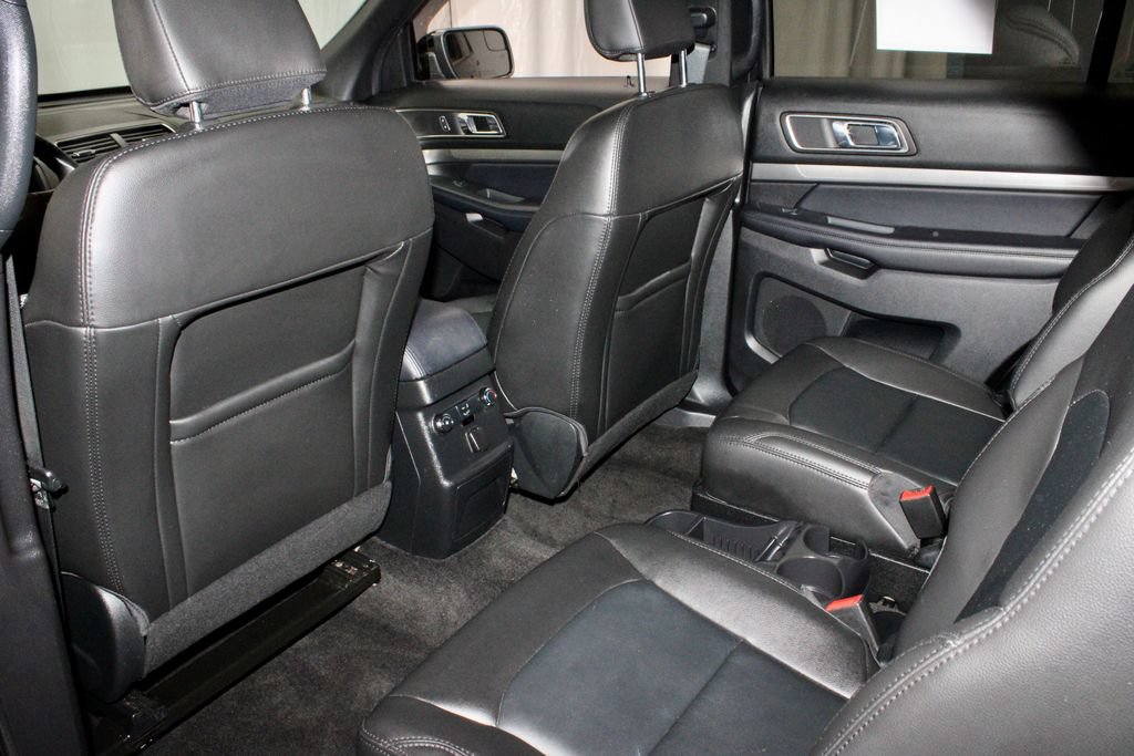 Certified 2018 Ford Explorer XLT w/ Equipment Group 202A AWD/4WD image 21