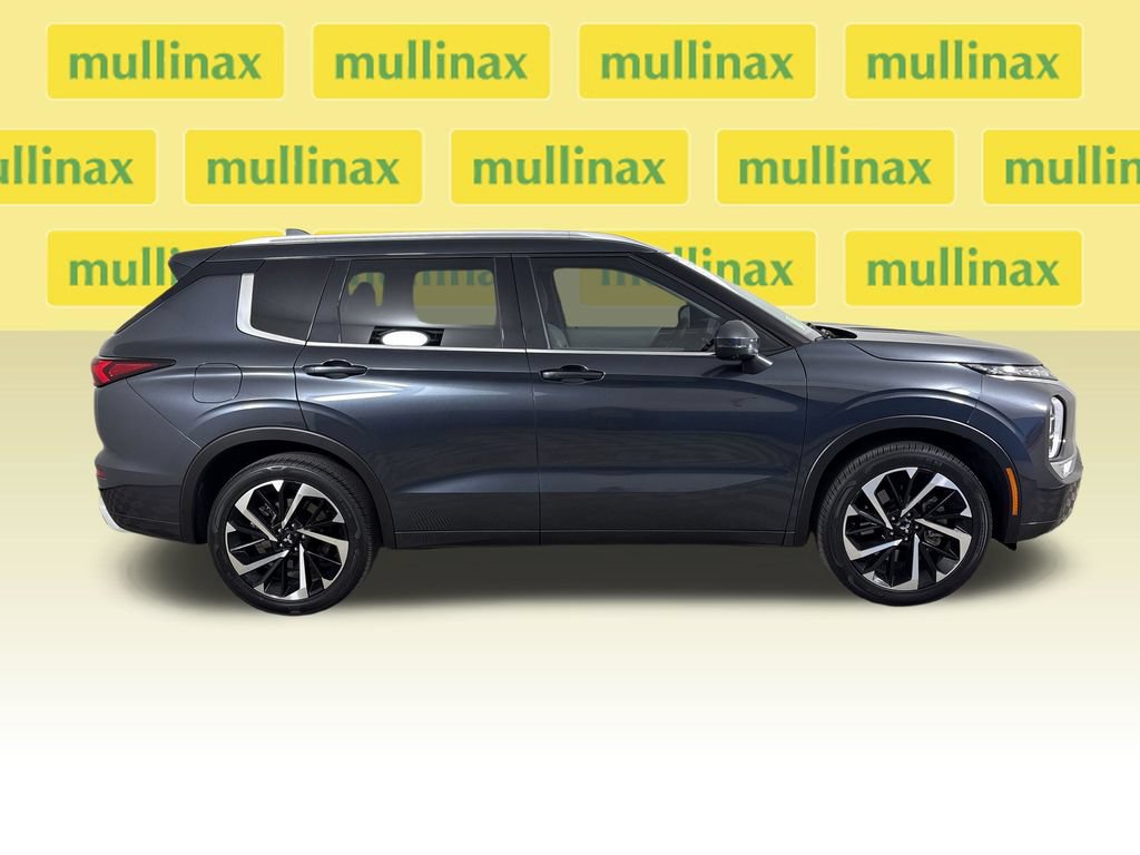 Used 2024 Mitsubishi Outlander SEL FWD image 2