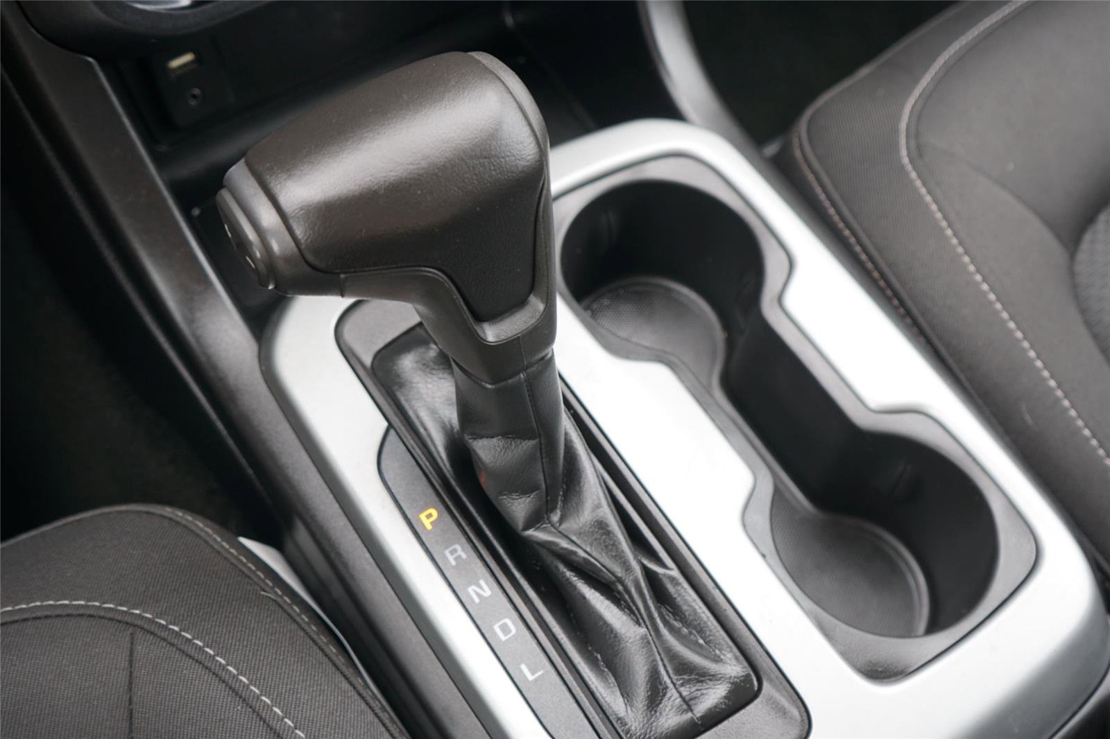 Used 2017 Chevrolet Colorado LT w/ LT Convenience Package RWD image 14