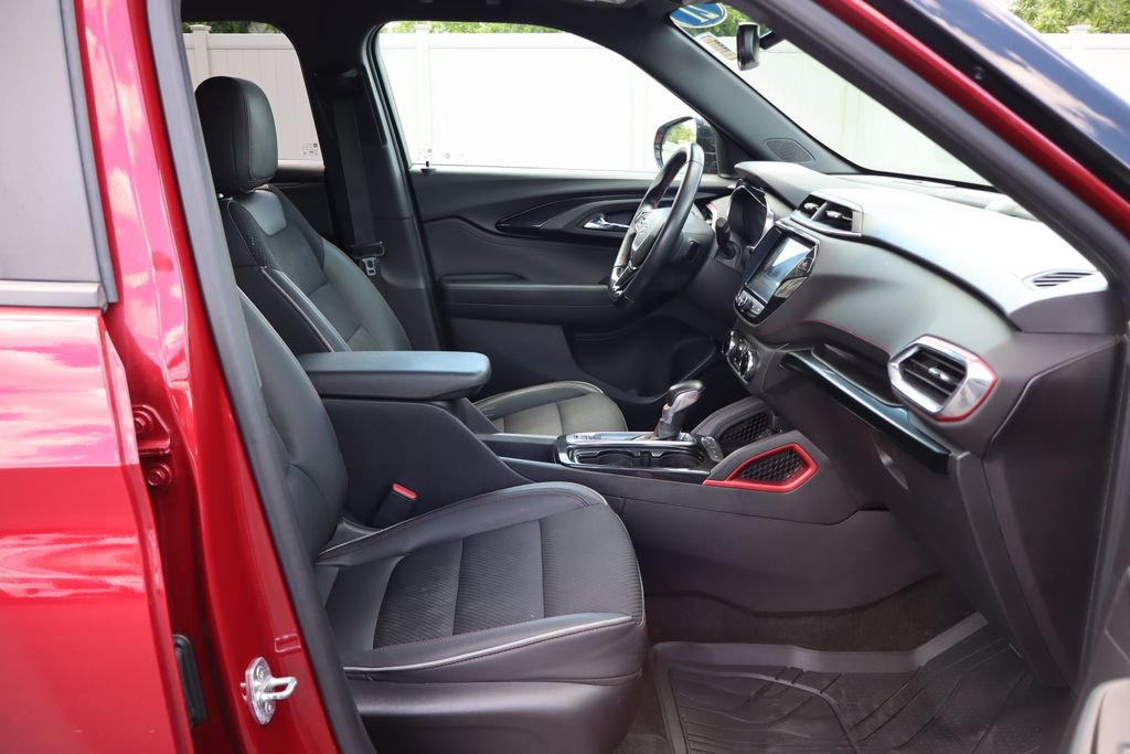 Used 2021 Chevrolet TrailBlazer RS w/ Convenience Package FWD image 30