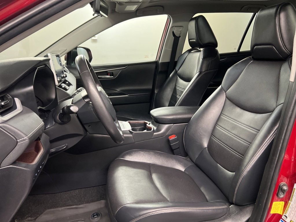 Used 2021 Toyota RAV4 Limited image 27