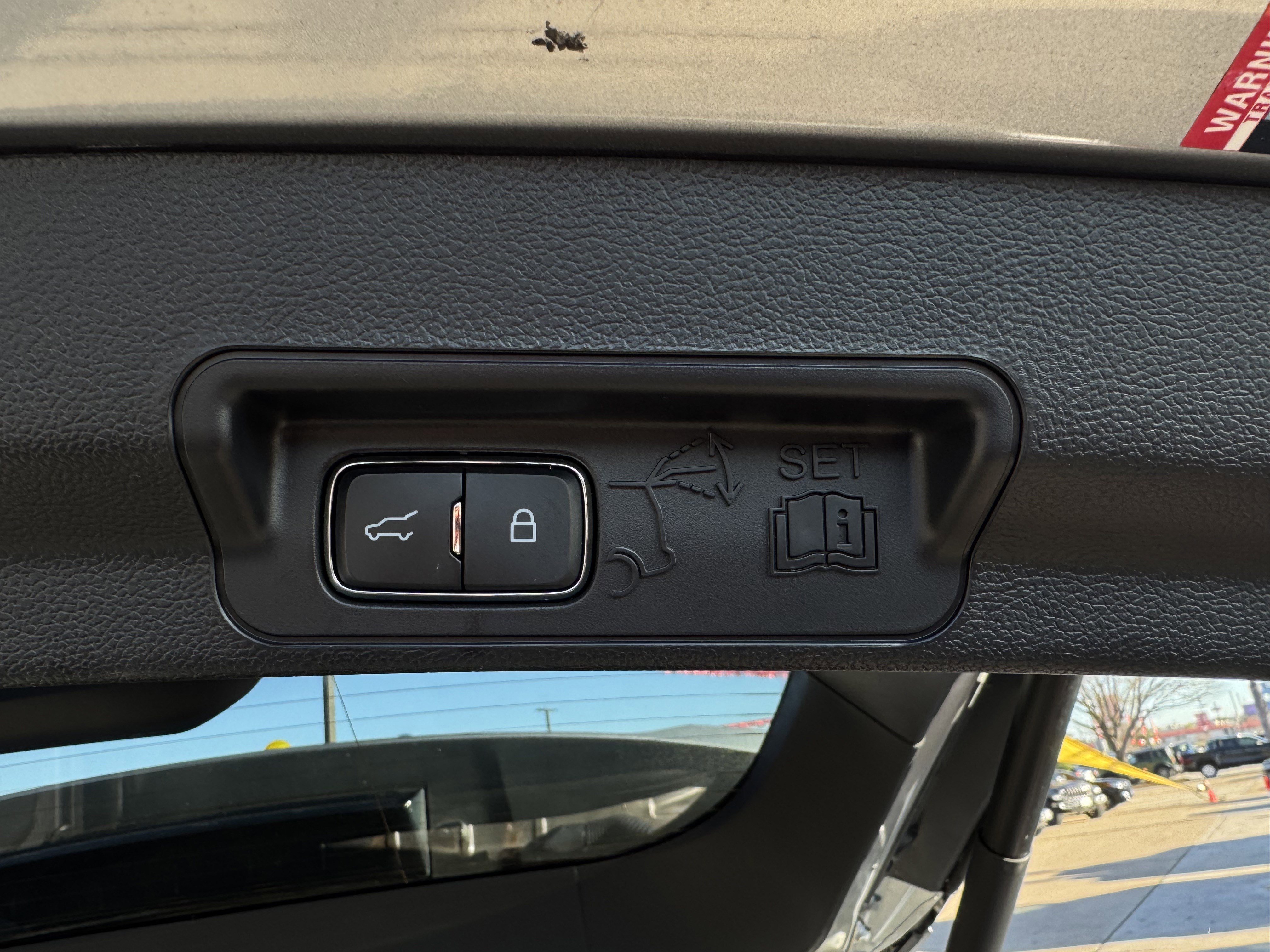 Certified 2022 Ford Explorer Platinum w/ Equipment Group 601A image 12