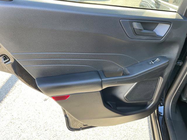 Certified 2022 Ford Escape SE w/ SE Sport Appearance Package image 21