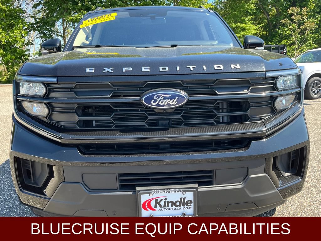 Certified 2025 Ford Expedition Active AWD/4WD image 2