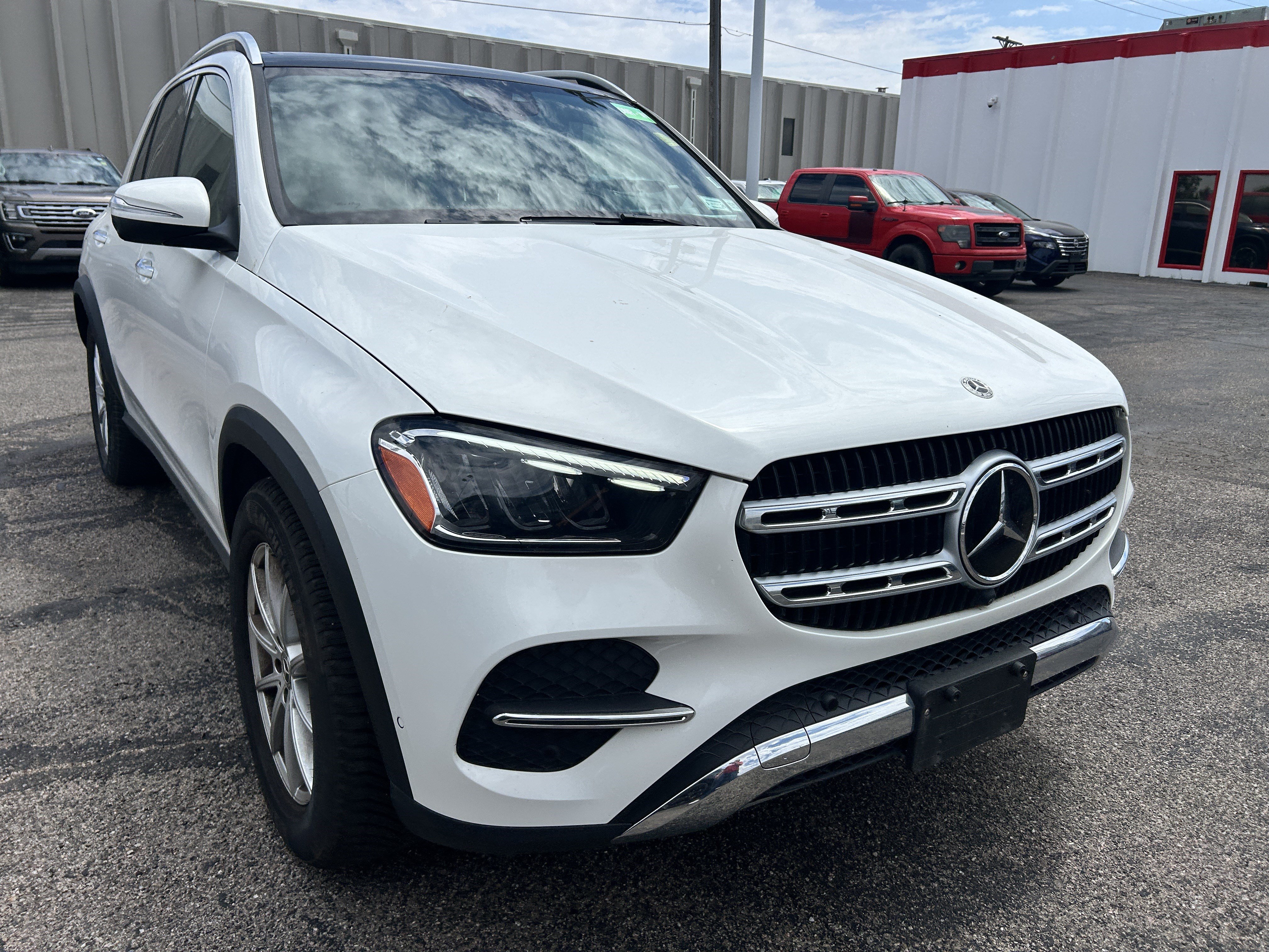 Used 2025 Mercedes-Benz GLE 350 4MATIC image 7