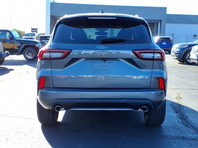 Certified 2024 Ford Escape ST-Line Elite AWD/4WD image 6