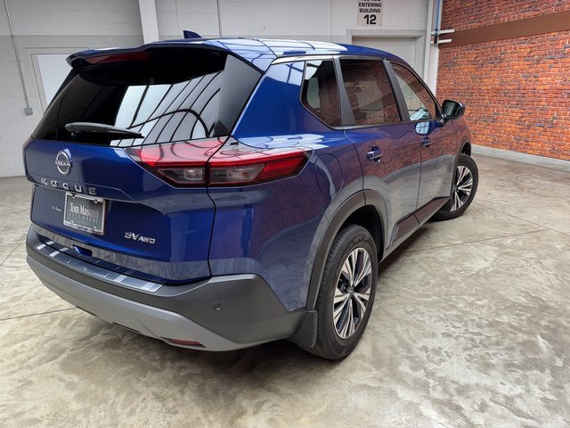 Used 2023 Nissan Rogue SV image 5