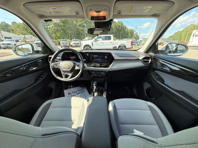 Used 2024 Chevrolet TrailBlazer LT w/ LT Cold Weather Package FWD image 30