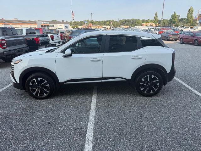 Used 2025 Nissan Kicks SV AWD/4WD image 5