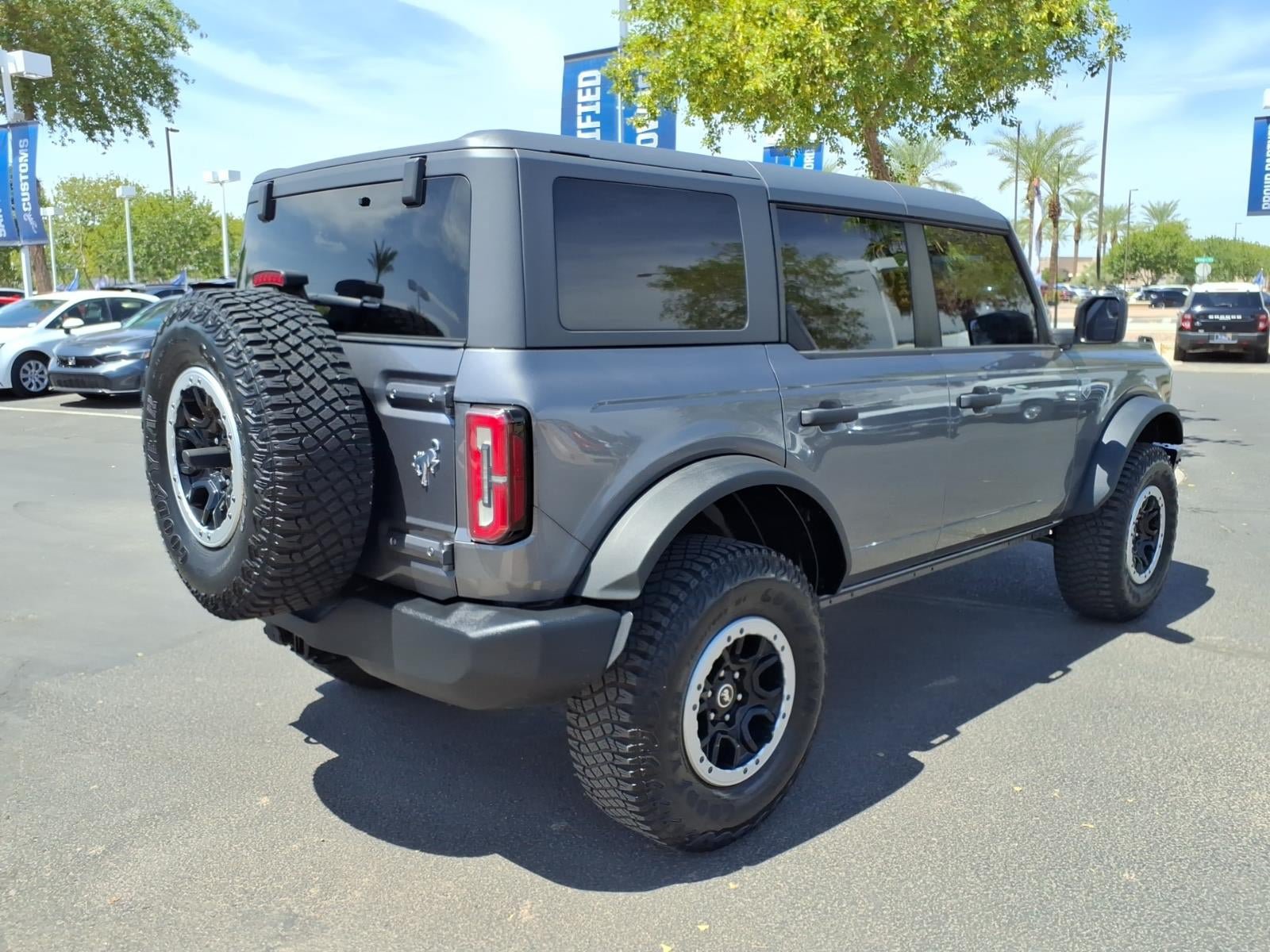 Certified 2023 Ford Bronco Big Bend w/ Sasquatch Package AWD/4WD image 4