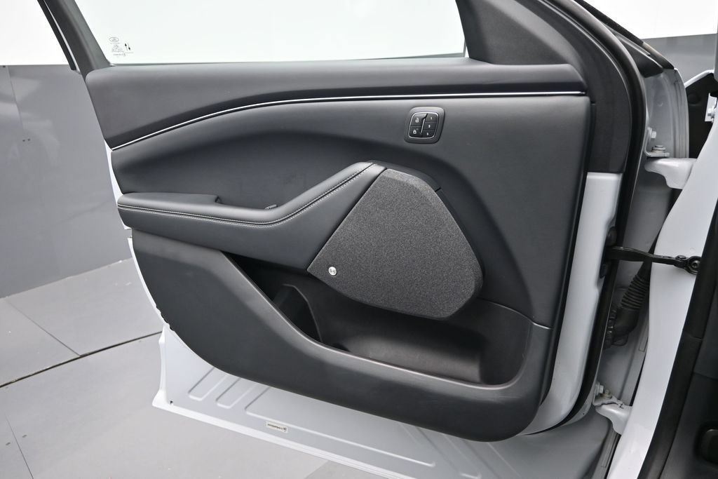Certified 2023 Ford Mustang Mach-E Premium AWD/4WD image 7