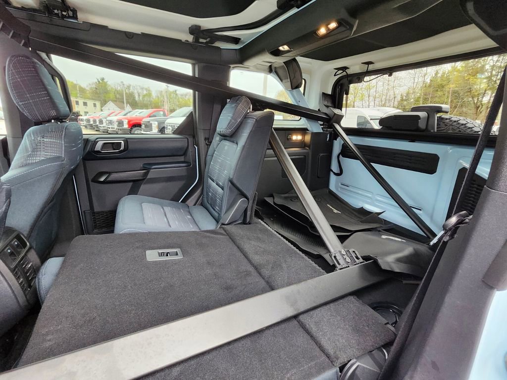 Certified 2025 Ford Bronco Heritage Edition AWD/4WD image 16