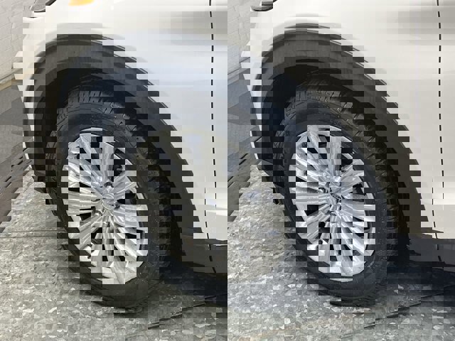 Certified 2023 Ford Explorer Limited w/ Limited Technology Package image 37