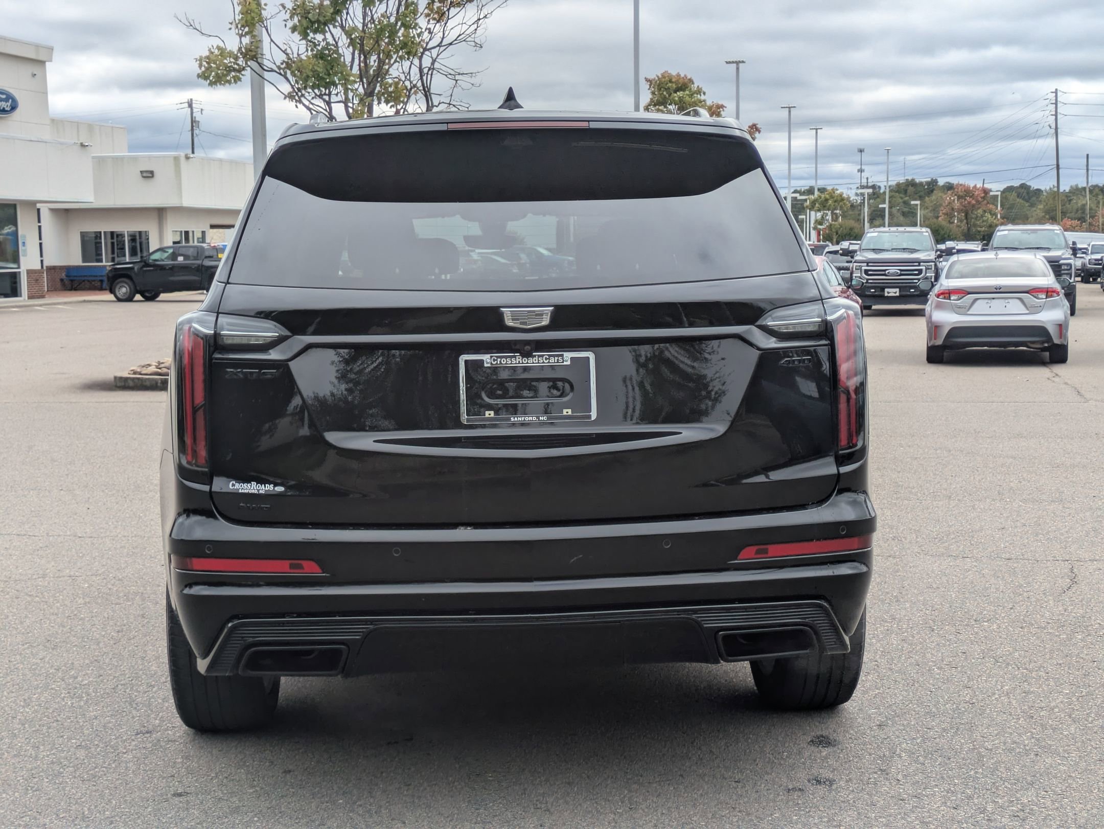 Used 2024 Cadillac XT6 Sport w/ LPO, Onyx Lite Package image 5