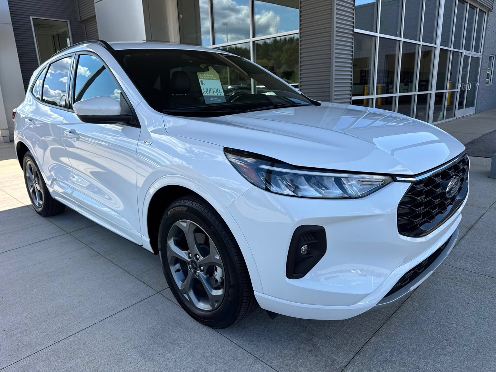 Certified 2023 Ford Escape ST-Line Select w/ Tech Pack #1 AWD/4WD image 10