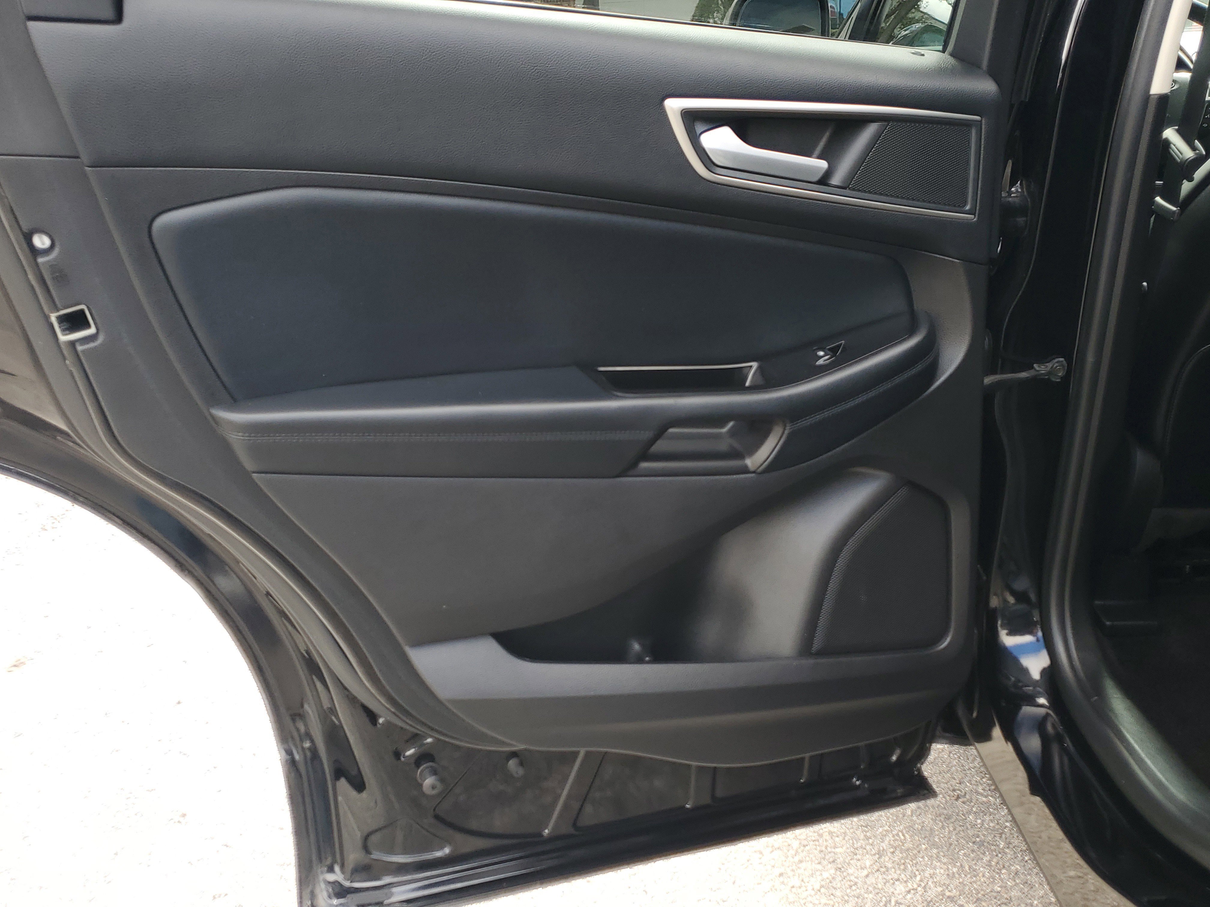 Certified 2017 Ford Edge SEL w/ Equipment Group 201A image 13