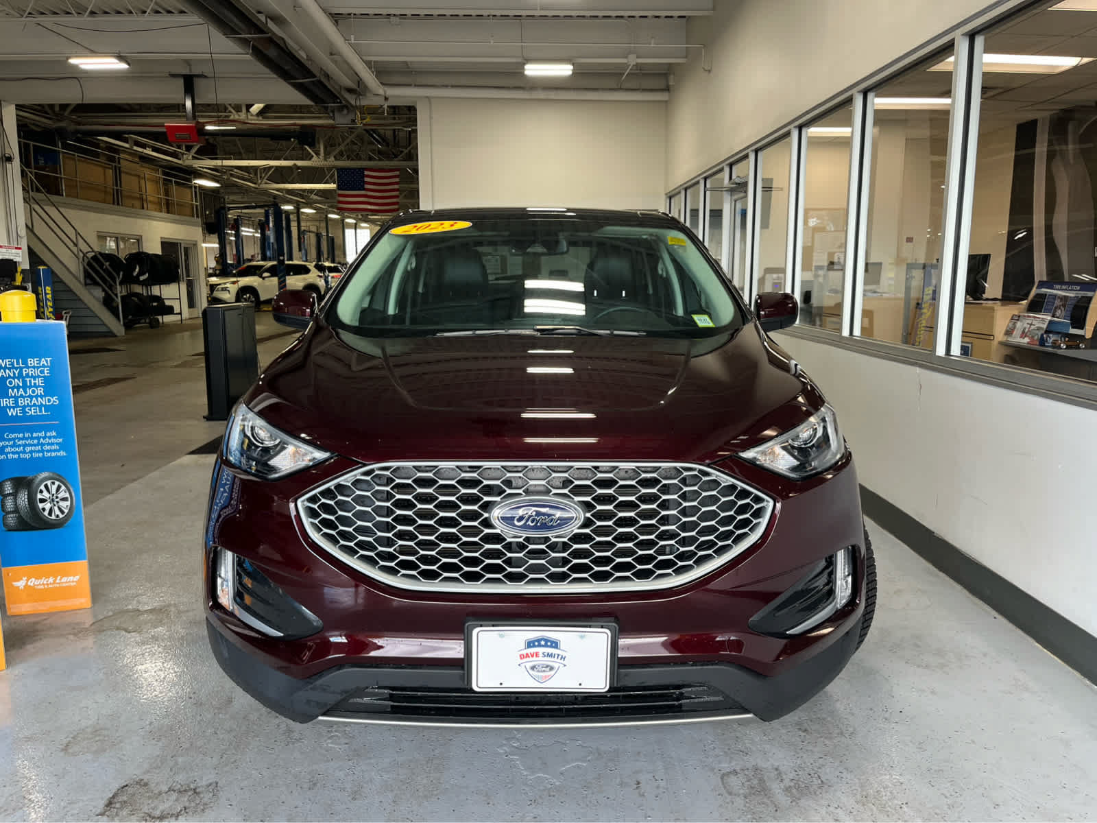 Certified 2023 Ford Edge SEL w/ Convenience Package AWD/4WD image 3