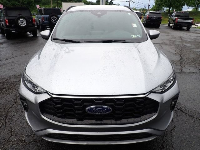 Certified 2023 Ford Escape ST-Line Select w/ Tech Pack #1 AWD/4WD image 9
