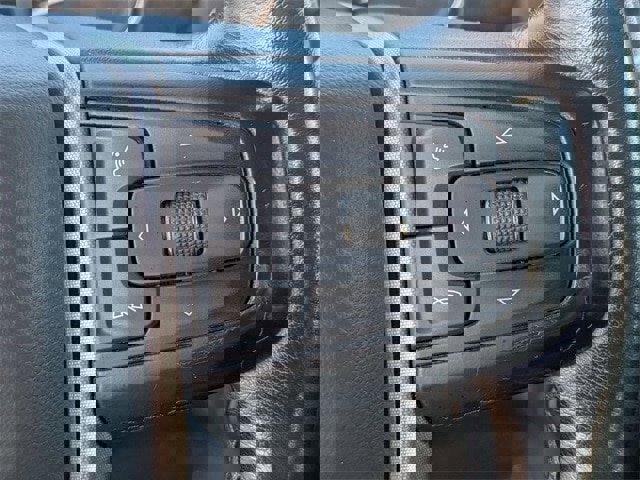 Used 2020 GMC Sierra 1500 SLE w/ SLE Value Package image 19