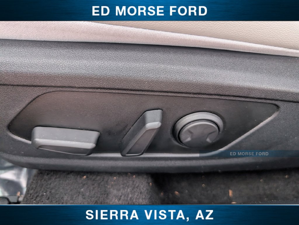 Used 2023 Hyundai Elantra Limited FWD image 14