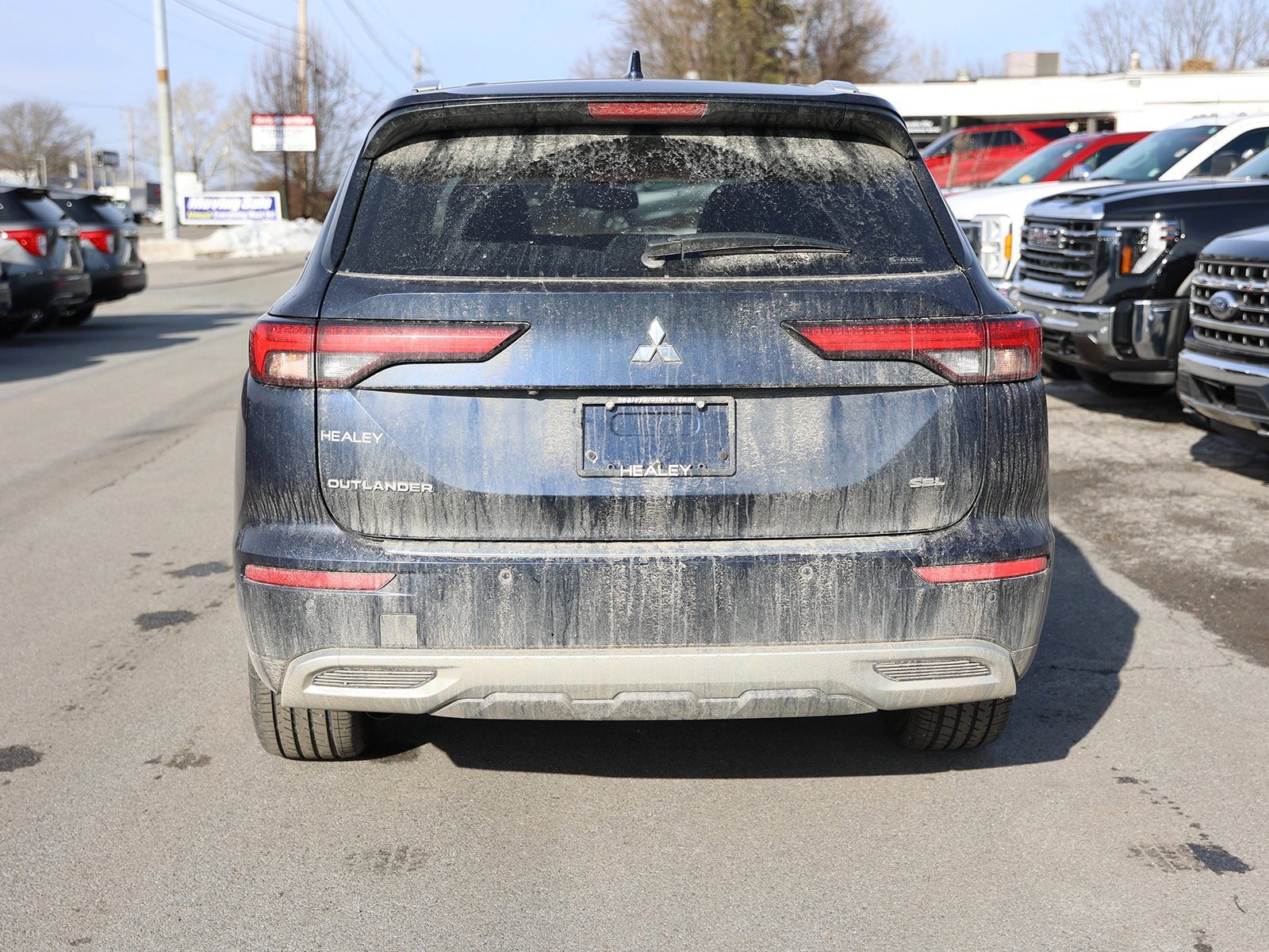 Used 2024 Mitsubishi Outlander SEL image 3