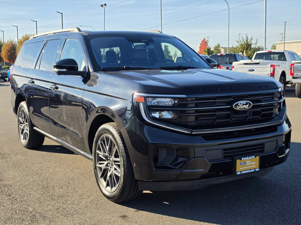 Certified 2025 Ford Expedition Max Platinum w/ Stealth Performance Package AWD/4WD image 4