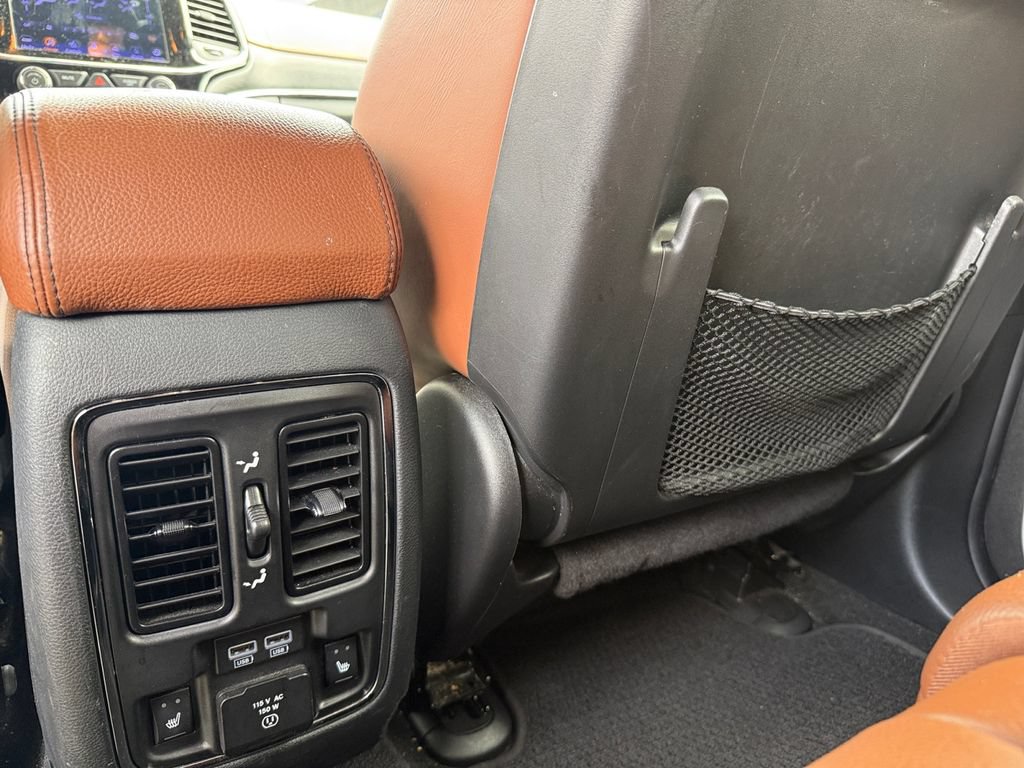 Used 2020 Jeep Grand Cherokee Summit AWD/4WD image 17
