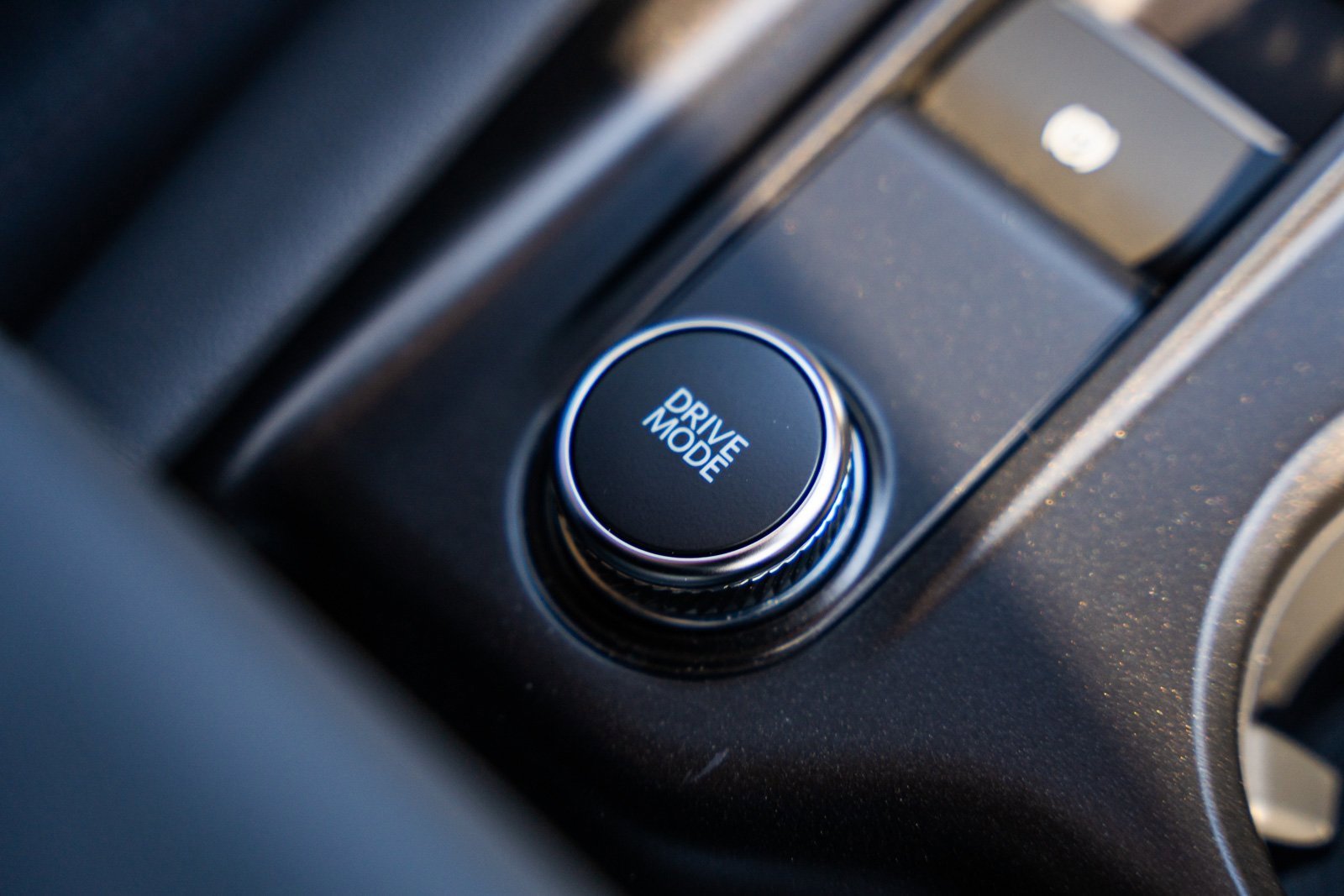 Certified 2025 Ford Explorer Active image 31