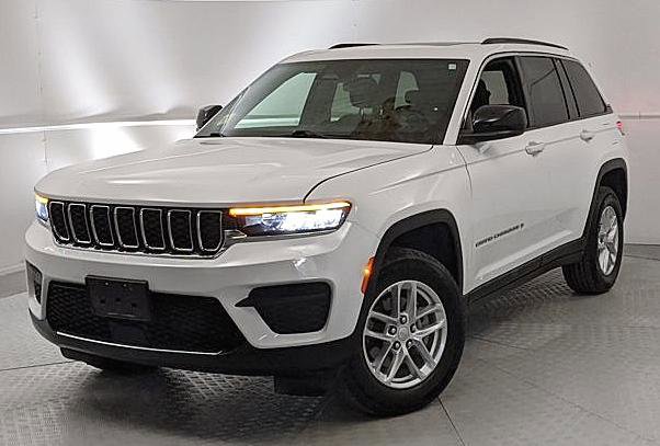 Used 2025 Jeep Grand Cherokee Laredo X image 6