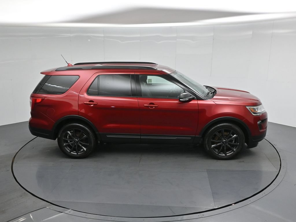 Certified 2019 Ford Explorer XLT w/ Equipment Group 202A FWD image 40