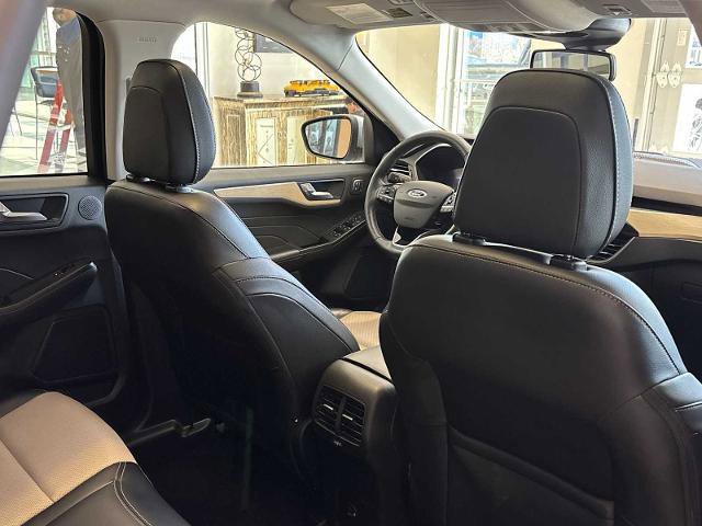 Certified 2022 Ford Escape Titanium w/ Titanium Elite Package image 27