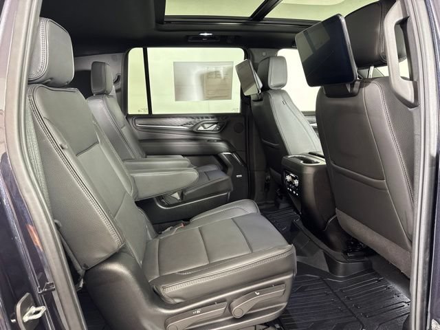 Used 2024 GMC Yukon XL Denali w/ Advanced Technology Package AWD/4WD image 5
