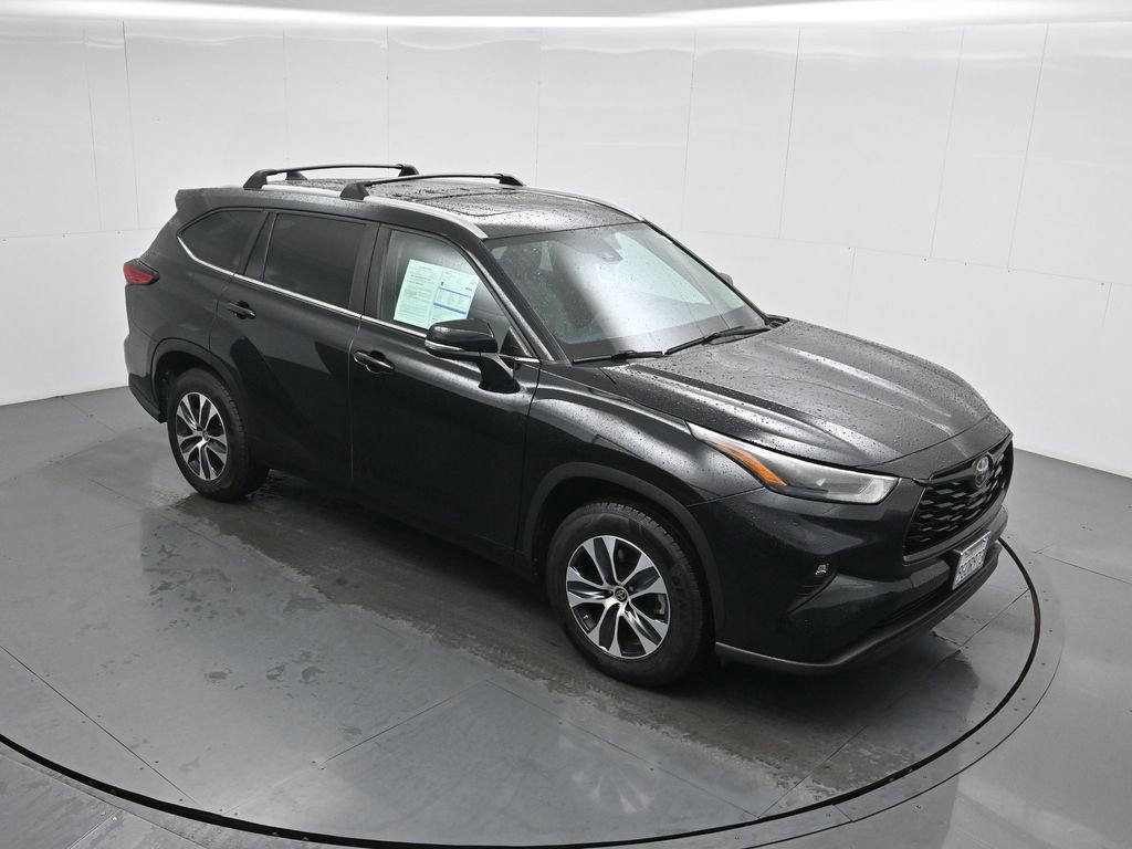 Used 2023 Toyota Highlander XLE image 43